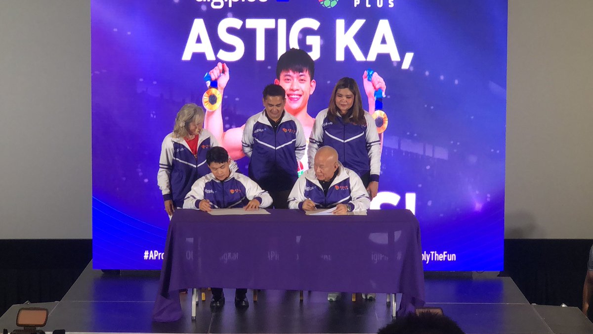 jatoralba97's tweet image. Gymnast Carlos Yulo, two-time Olympic gold medalist, and DigiPlus sign a renewal of contract as the brand&apos;s ambassador #AProudofYOUlo #AstigKaCarlos #DigiPlus #ArenaPlusPH