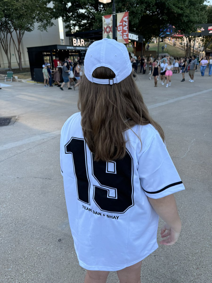 DanandShayTX's tweet photo. Meet my new favorite shirt though. 😍 
@dansmyers @ShayMooney it’s just missing some of the sequins from y’all’s mariachi jackets https://t.co/A3awYLxOlI