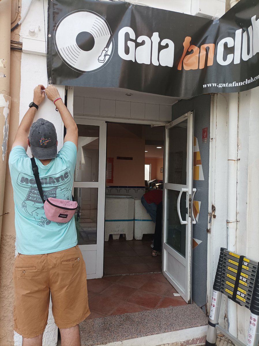 Montant FIGA al bar!!
A les 13:00 comencem🖤
<a href="/GataFanClub/">GataFanClub</a>