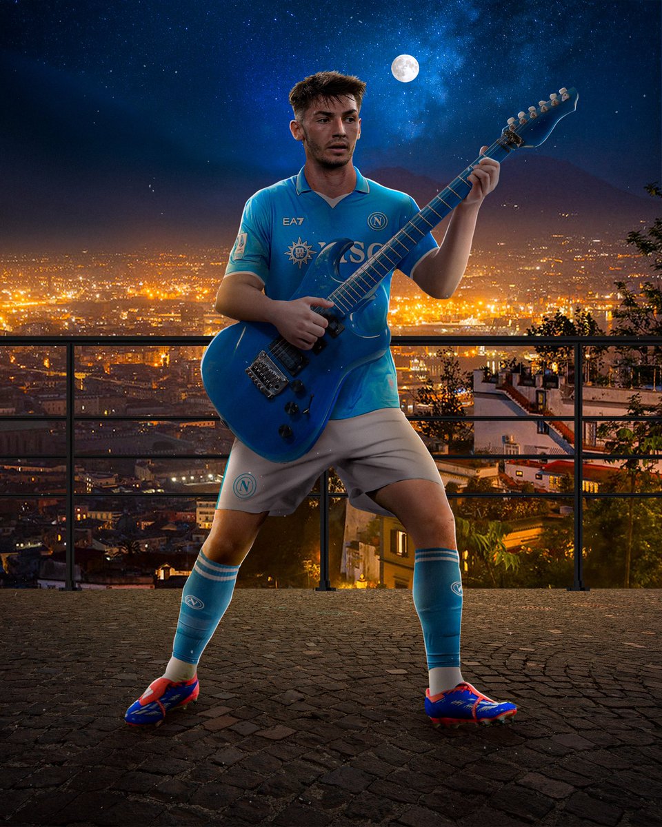 🔥 Run like Hell

Gilmour is in town 🎸⚽️

💙 #ProudToBeNapoli | #ForzaNapoliSempre | #WelcomeGilmour