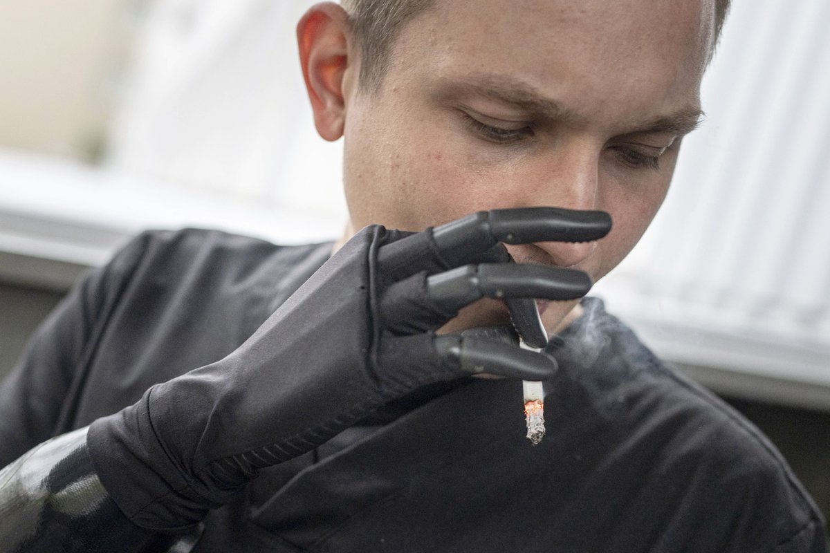 Як українська компанія Esper Bionics створює сучасні біонічні протези руки для військових і цивільних bzh.life/ua/lyudi/17249…