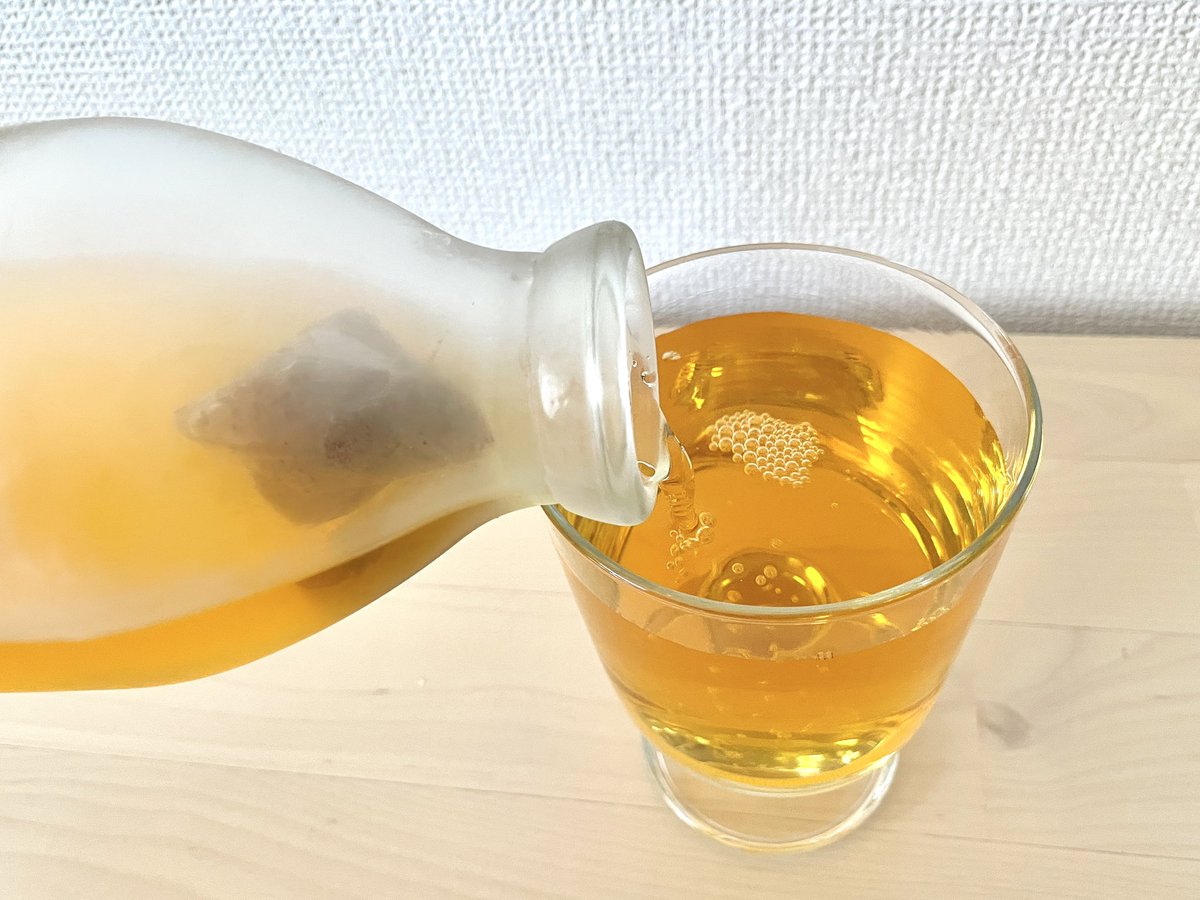 shokopage's tweet photo. ティーライフのお茶が好きでもう10年は愛飲してるんだけど最近のお気に入りはオーガニックバージョンのルイボスティー! 水出しもOK、麦茶に飽きたらｺﾚにしてる! 美容成分豊富でノンカフェイン、コスパ最強で言うことなし😭🧡

🦘オーガニックルイボス101個
▶︎ https://t.co/6Gl9TeIhOY https://t.co/jOMEvu8TFZ