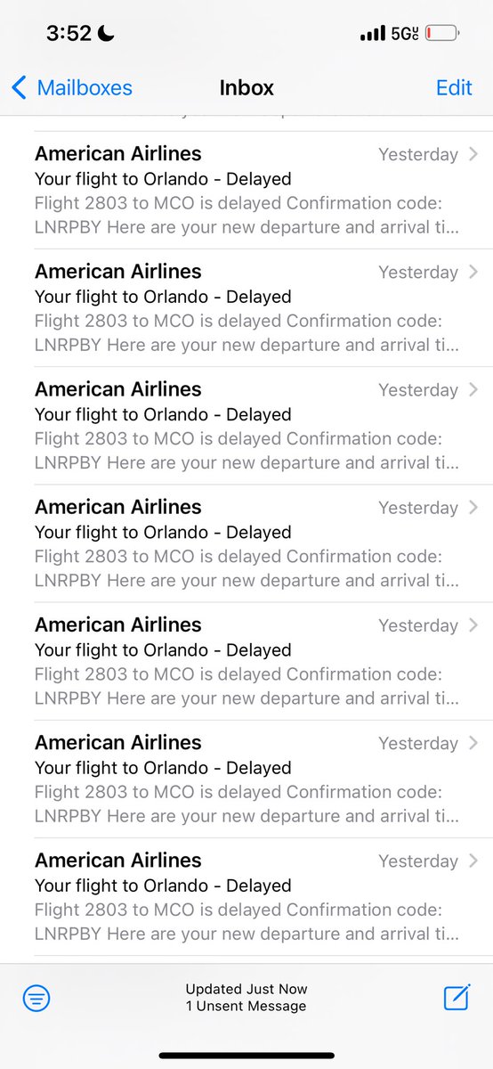 ValFrangieh's tweet photo. • Tenia años sin viajar en american, y más nunca lo vuelvo hacer, mi vuelo tenia que haber salido a las 8:25pm lo retrasaron LITERAL 11 veces, y ahora sale a las 5:45 am, y lo que nos dieron fue un voucher de $12 y que para el café @AmericanAir what a fckin joke https://t.co/fmQtoKM9D9