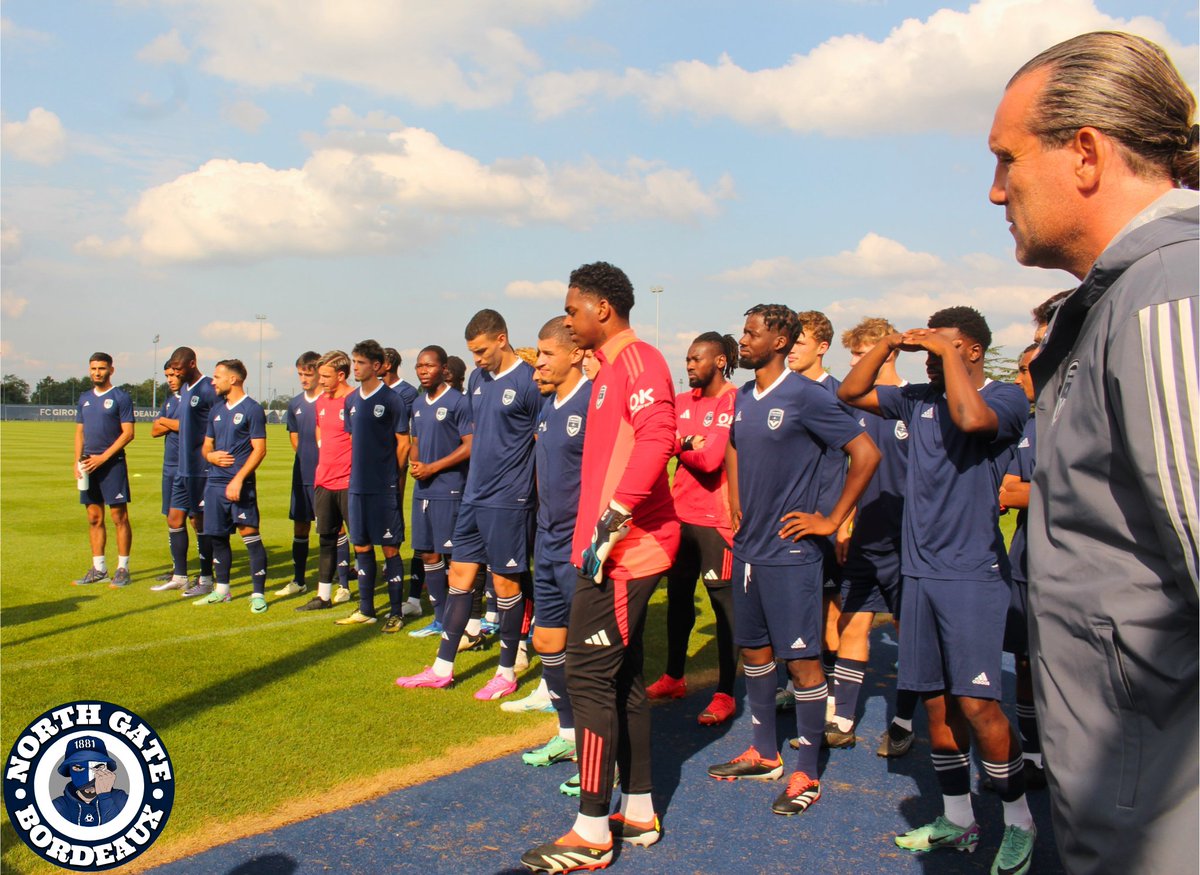 northgateoff's tweet photo. En ces temps dramatiques de notre histoire, nous sommes reconnaissants de votre engagement pour le FCGB.
Ce maillot représente tant de choses pour chaque supporter Marine &amp; Blanc!
Respectez-le, honorez-le et donnez tout pour ces couleurs, nous serons derrière vous!
#LopezDegage https://t.co/9zJ8At3Pep