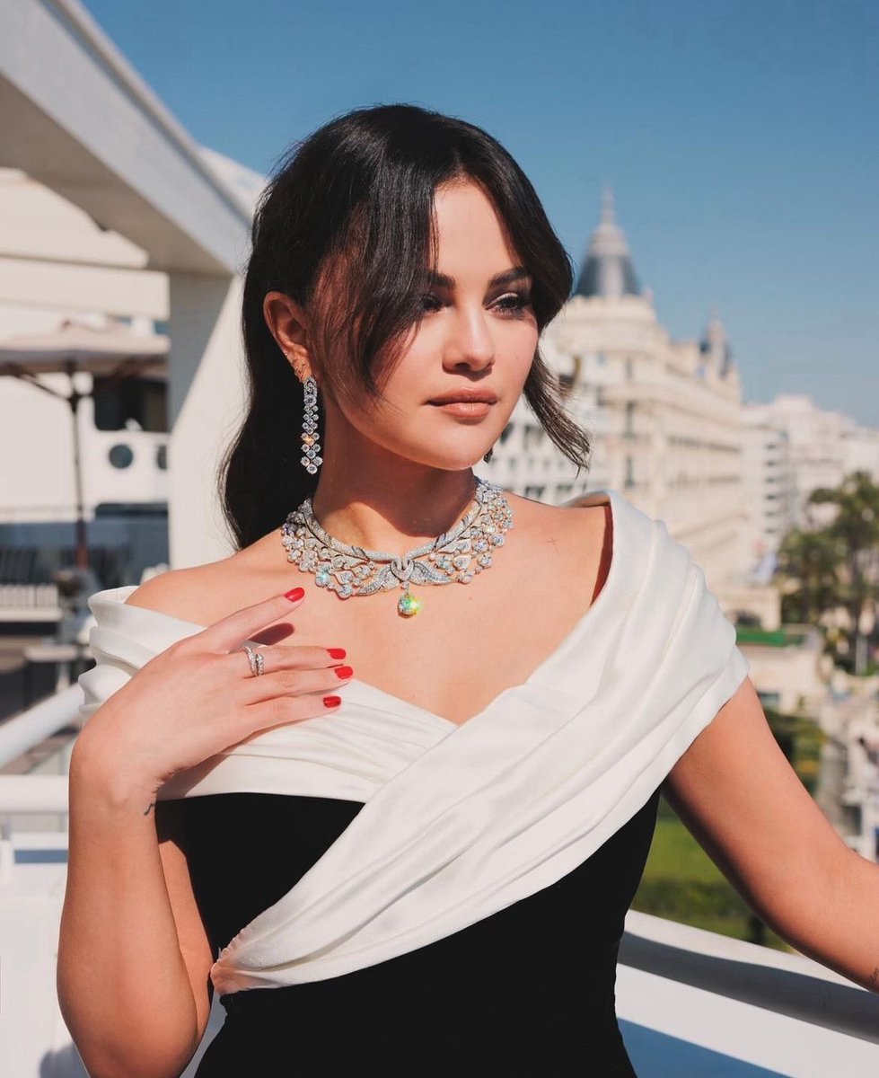 sgnewsxox0's tweet photo. 🏆| Some of @SelenaGomez’s potential nominations for 2025:

EMILIA PÉREZ — Best supporting actress (golden globes, sag, critics choice, oscars) 

OMITB — Best actress in a comedy series (golden globes, sag, critics choice, emmys) https://t.co/lH5rRQfv4Q