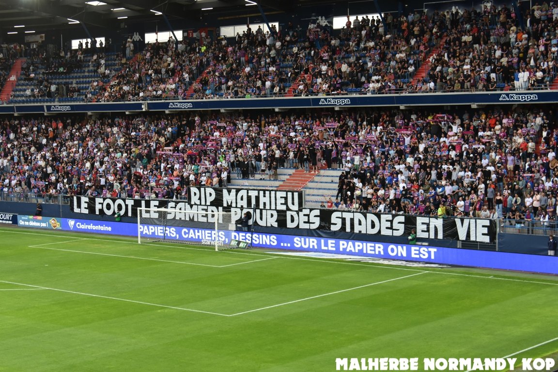 UltrasMadeinFR's tweet photo. ⚽ Caen - Annecy
📢 Malherbe Normandy Kop : "Le foot le samedi pour des stades en vie !
📆 Vendredi 30 août 2024
📸 https://t.co/CsnqTJySlC
#SMCFCA https://t.co/Nk4hEETO3g