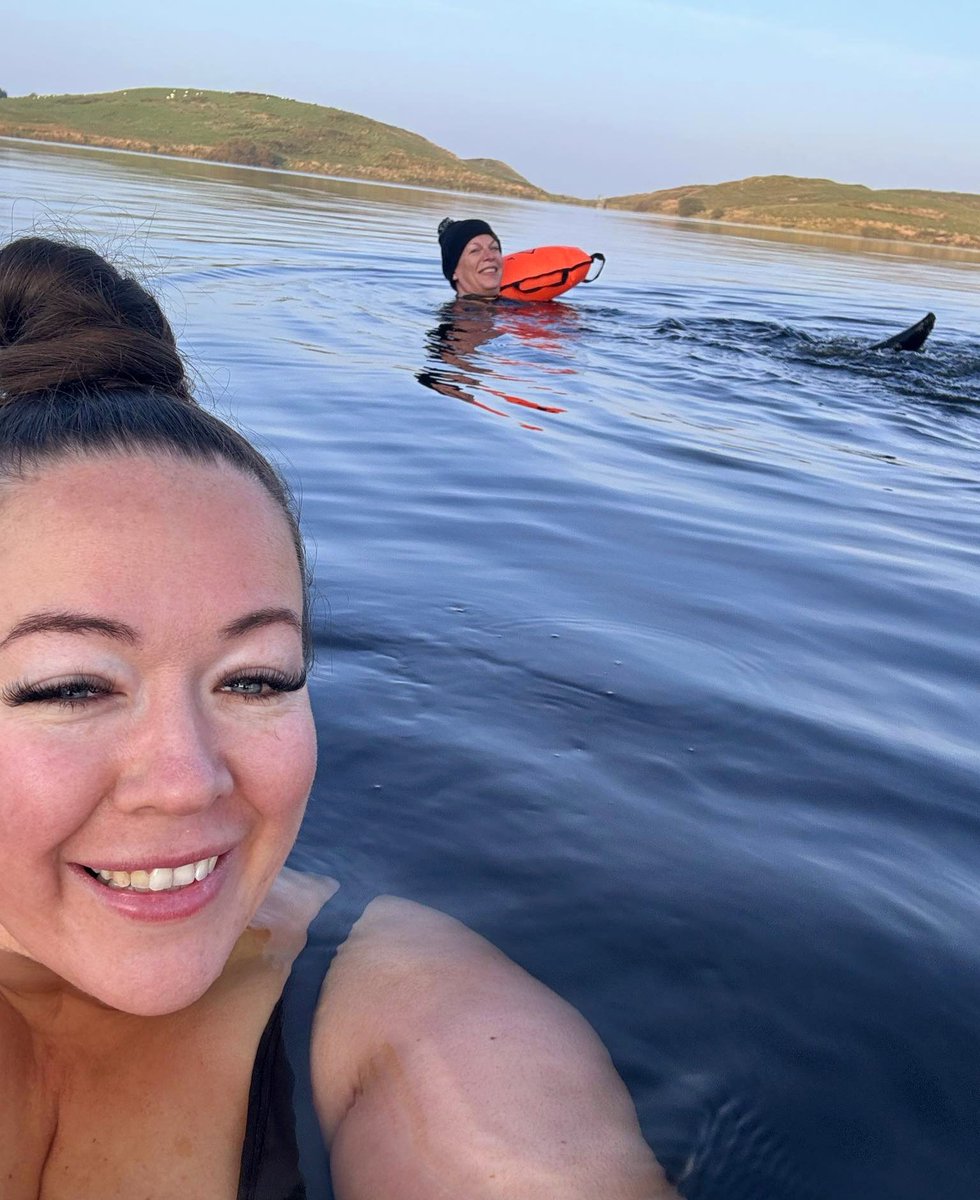 hellsbells_'s tweet image. 🩵