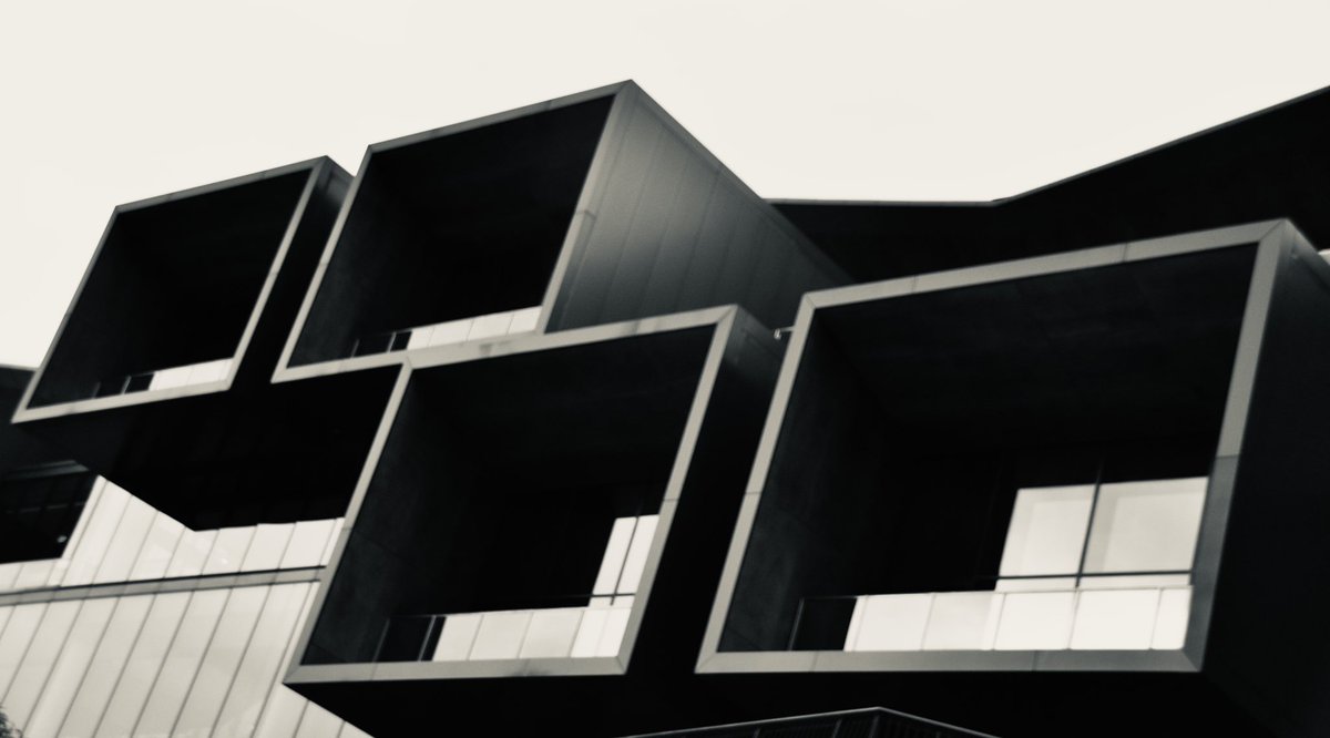 SoniaPizzinelli's tweet photo. Harmony to harmony #sydney #architecture #photography #cityphotography #photo #photooftheday https://t.co/LhXUrgcL3A