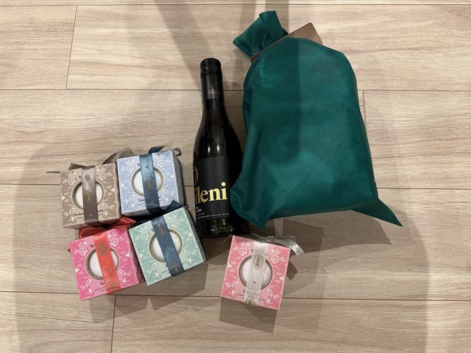 整体いってかえってきた！  プレゼントや差し入れもありがとう🥰❤️ ぐーちゃんにも誕プレありがとう🥺💓 https://t.co/nClqCaH8dz