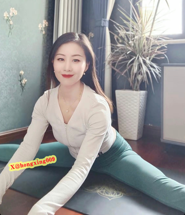 练瑜伽的轻熟妇 https://t.co/vOxNdOCJhb
