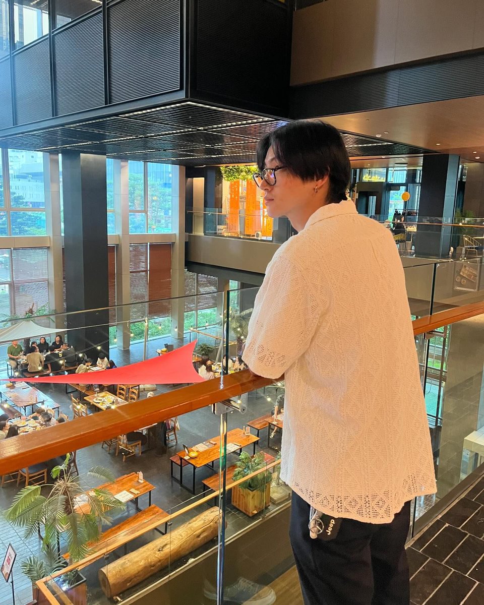 poonniez's tweet photo. ฟีลถ่ายรูปให้แฟนที่คาเฟ่ แฟนมากกกก โครตเทสแฟนหนุ่มเลยย 🫶🏻🫶🏻🩵🩵🩵

#JAYB #제이비
@jaybnow_hr https://t.co/OgIO6eDrZ8