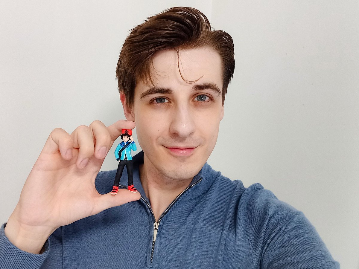 Daledjking's tweet photo. Finally my favourite pokemon protagonist Hilbert / Black has arrived! He arrived on the 30th August 😍 😁 I literally couldn't be happier with him!

As Always Smile! 😊 🩵

❤ 🧡 💛 💚 💙 💜 🌈

#selfie #pokemon #pokémon #pokemonblack #pokemonwhite #pokemonhilbert #pokemonfigure https://t.co/ievzRzxkg4