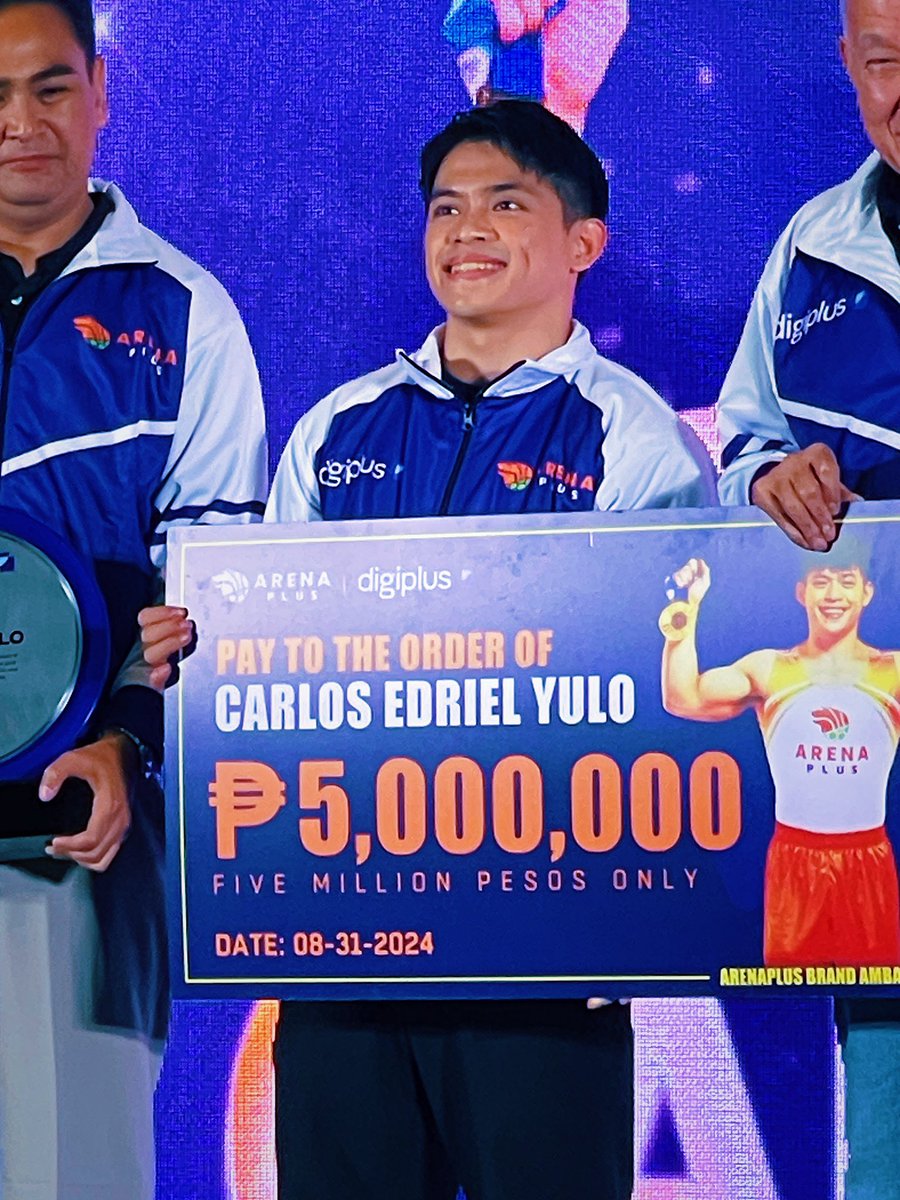 rodmagaru's tweet photo. Carlos Yulo officially received the 5MILLION PESOS REWARD from DigiPlus!
DigiPlus Interactive Corp with ArenaPlus, celebrated Carlos’ historic victories by presenting him with a generous 5M.
#AProudofYOUlo #AstigKaCarlos #APirCarlos #LifeAtDigiPlus #DigiPlus #MultiplyTheFun https://t.co/PO13tkVpST