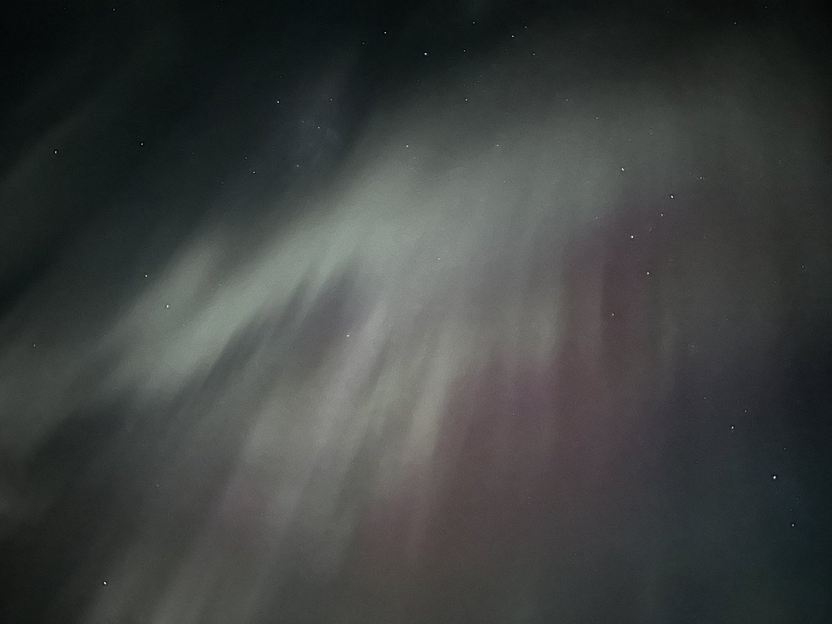 kun_kapur's tweet photo. #northernlights #canmore #banff #calgary #alberta #SolarFlare https://t.co/F1f1IdcqKz