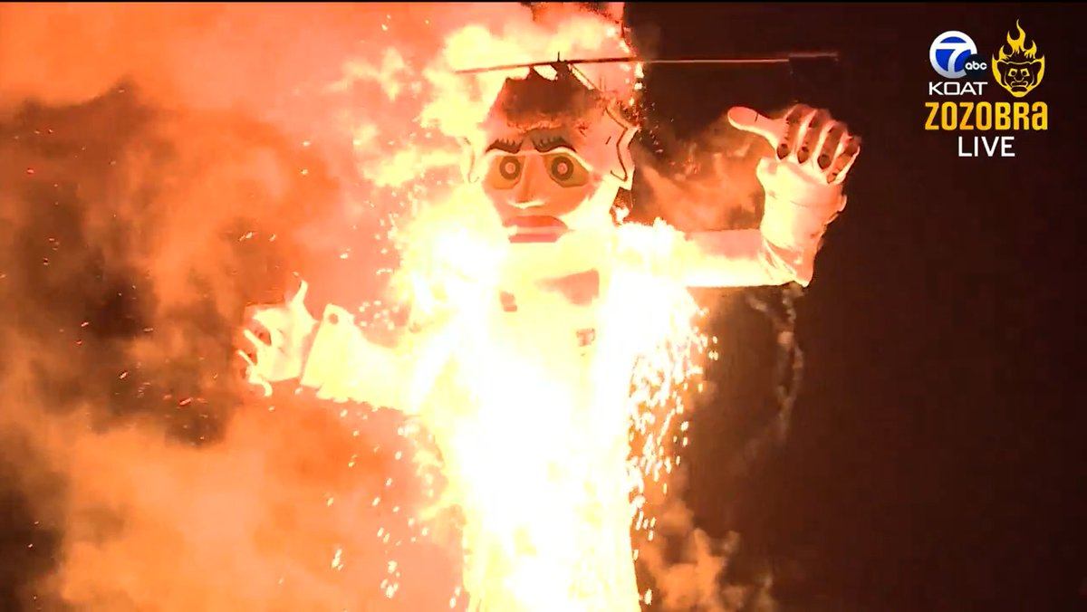 Drawendo's tweet photo. Zozobra 100 years! It was an amazing watch #Zozobra100 https://t.co/s9GOXojWOV