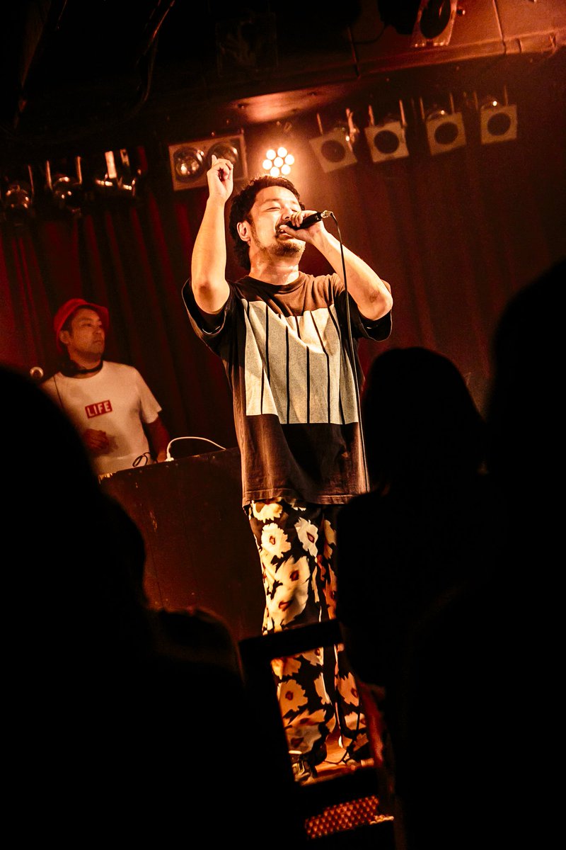 ichi5__ichi8's tweet photo. VOG ②

VOGさんと言えば笑顔！って言うくらい☺️🩷笑顔溢れるステージ！！
八ツ橋くんでは、しー坊との掛け合いに会場のみんなも笑顔に\( ᐛ )/
最後は、また明日から頑張ろう！って思える1曲を届けてくれました🎶

📸photo by ゆー坊
(@YUBOPHOTO)

#一期一笑
#一期一笑823 https://t.co/DIud4rIeaO