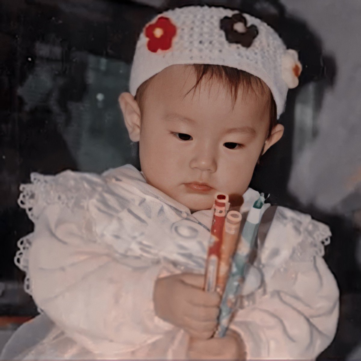 tr2eee's tweet photo. 입술 인중 주목 https://t.co/kefuHzgigt