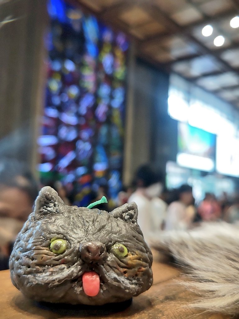 pukkisan's tweet photo. 納品しました💕
仙台駅ステンドグラス前
#アニマルガーデン仙台
20時までいます♪
#julpukki #nutsfarm
#笹かま #ずんだ餅 #仙台名物
#蝋細工 #陶土粘土 #猫モチーフ https://t.co/2CoGhX7Mxj