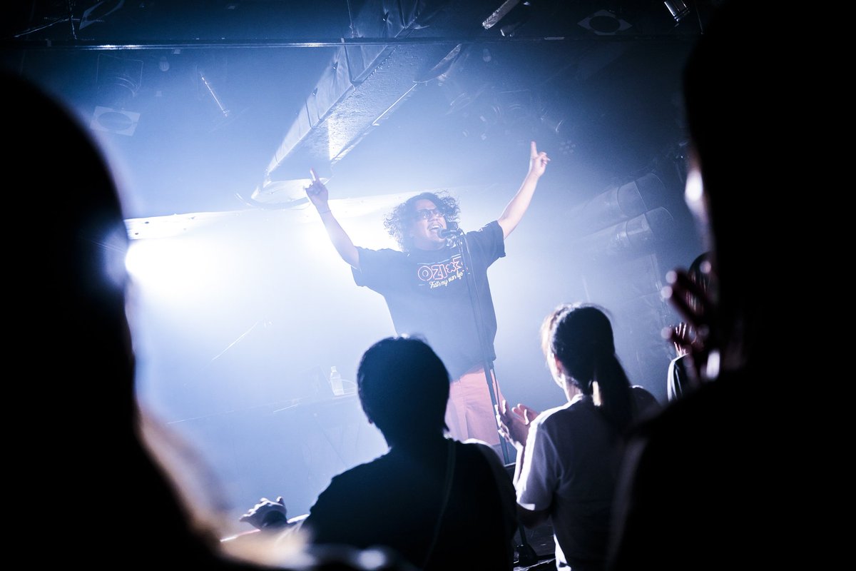 ichi5__ichi8's tweet photo. ＼ 一期一笑 vol.5LIVEphoto📸 ／

🎤しー坊fromブレエメン
(@cbou_bremen )

あの日から5年､､
いろいろな事が変わっていく中で、あの頃と変わらずまっすぐな音で特別な歌を届けてくれました✨️

この日の為に頑張���てきたみんなに...

📸photo by ゆー坊
(@YUBOPHOTO)

#一期一笑
#一期一笑823 https://t.co/XkHgXHSWZq