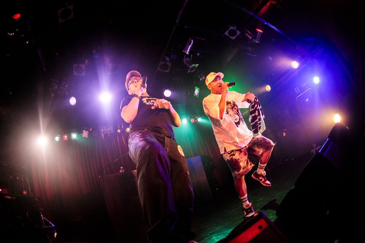 ichi5__ichi8's tweet photo. ＼ 一期一笑 vol.5LIVEphoto📸 ／

🎤MEGAHORN
(@MEGAHORN_GIFU)

会場のボルテージをあげるLIVE🔥
お馴染みの侍さんとの“音楽力”は、お客さんとのバイブスのぶつかり合い🔥🔥DJコンちゃんとのラインダンスはかわいすぎました🩷笑

📸photo by ゆー坊
(@YUBOPHOTO)

#一期一笑
#一期一笑823 https://t.co/2mNfiTwrti