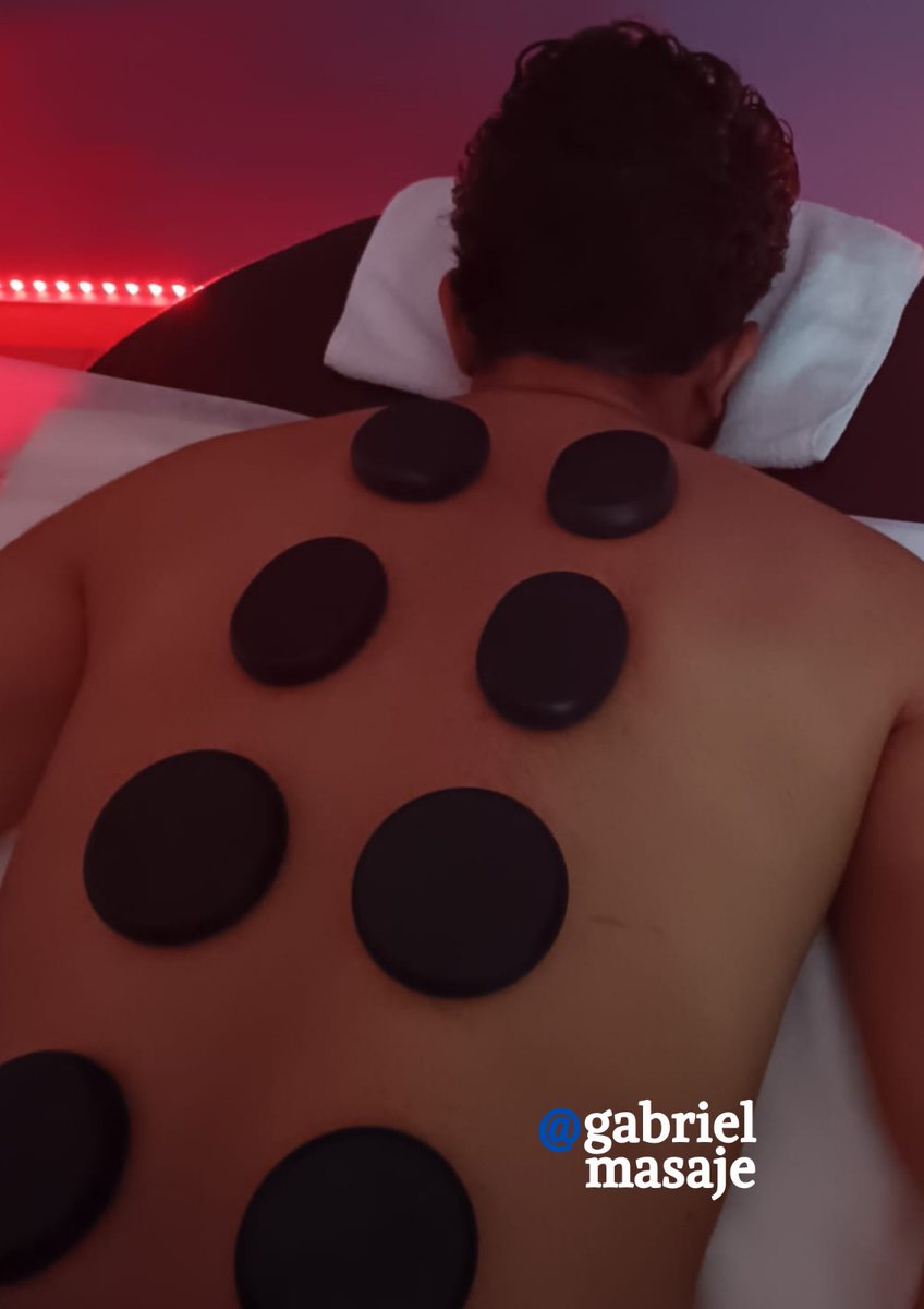gabrielmasaje's tweet photo. Piedras calientes en tu espalda:
1. Relajación muscular
2. Estimula sistema inmune
3. Mejora el sueño
4. Baja tensión mental
5.  Bienestar y armonía
Citas al DM https://t.co/6K3RJ69b4E