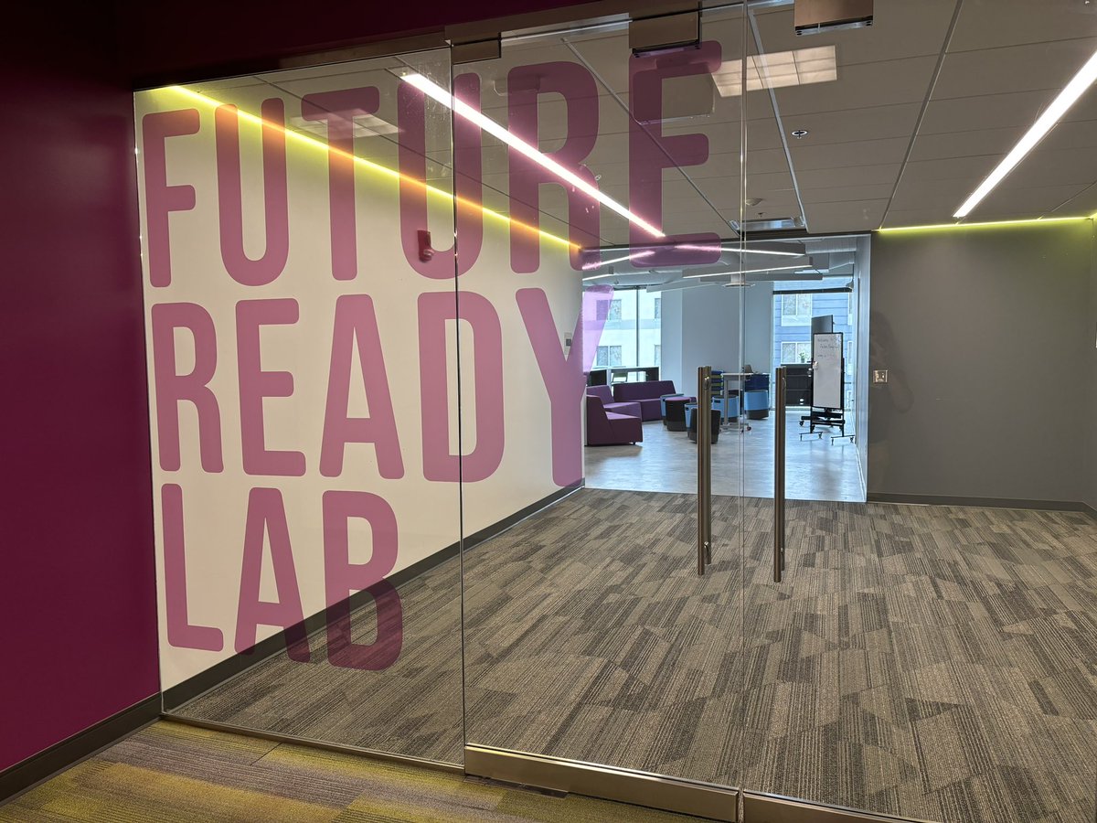 mrsnethsclass's tweet photo. ๐ช Safety, technology, transportation: all the critical elements for a successful day at the #FutureReadyLab . This week we worked on details, plus our laptops & TV arrived! ๐ป๐ฅ๏ธโจ๏ธ๐ฅ @NKCSchools #STEAM #STEM https://t.co/Z9uYN39Le9