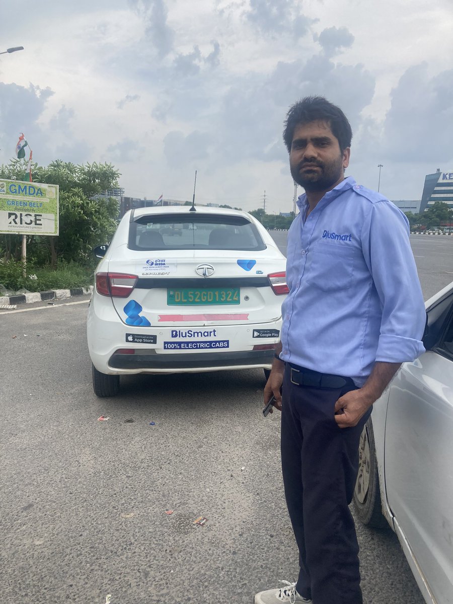 babyloon79's tweet photo. @BluSmartIndia and @makemytrip your collab is a massive pain to customers. And after sales is a sham. Do break up. Forced by this driver to pay full with 17 km of the ride left. No after sales support from either https://t.co/CseqvjfGGS