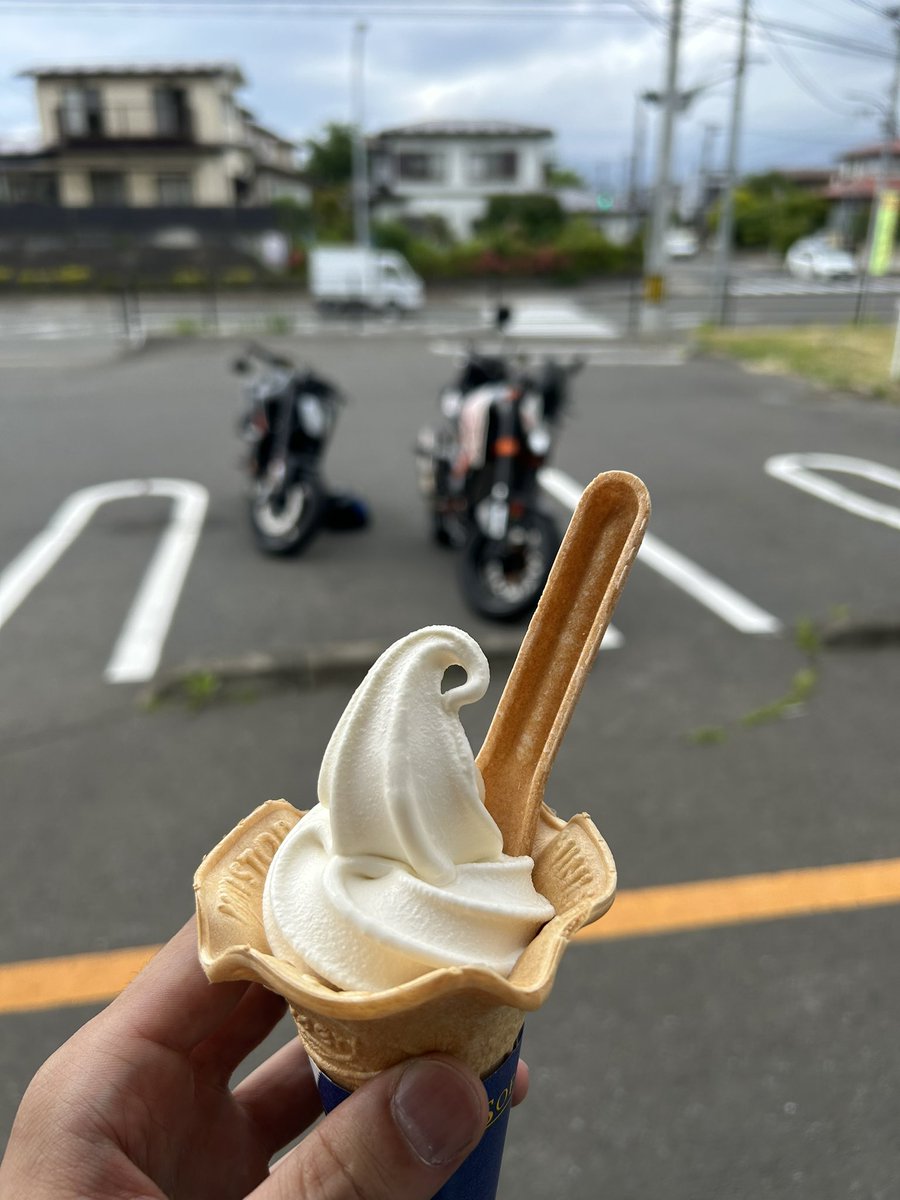 HqqwWaFhYSL2JSA's tweet photo. #我々はオレンジ #890DUKE #690DUKE #ミニストップ
うまっ‼️ https://t.co/MYNRuUc1qt