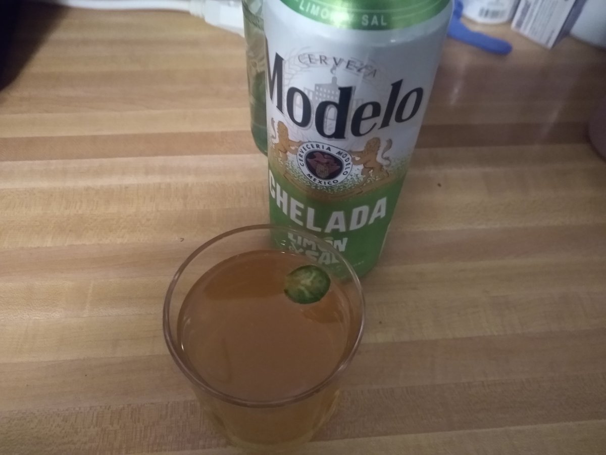 1970Munson's tweet photo. I typically only post really important stuff....this is no different. I just wanted to get it out there to the thirsty public and @TownBallTuesday  that adding a slice of jalapeno to that Limon y Sal Modelo might be that proverbial thin line between clever and stupid. https://t.co/GLPnEzKz7r