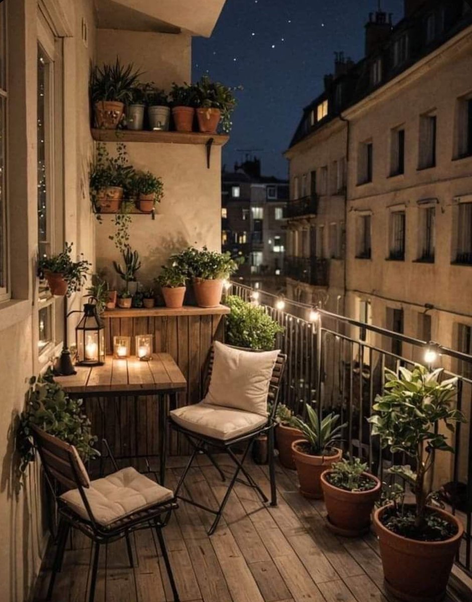 Let’s sit here 🪴🍃
