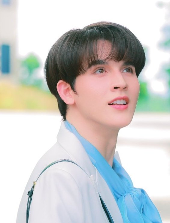 Thank you Salin, because you have entertained me for several months, a beautiful and kind figure. I love this character so much na. be happy with P'sun from now on, congratulations on your graduation and hurry to get married 🤭

SUNSET X VIBES WATCH PARTY   
#SunsetxVibesFinalEP