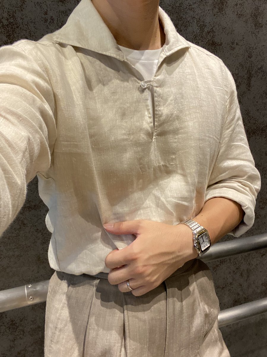 Yossdass's tweet photo. リネンのカプリシャツはインナー着るしホビットなのでタックインもするタイプです。
Shirt: #giangi
Trousers: #easyorder
Watch: #cartier
Perfume: #aesop https://t.co/J5m3WfvObE