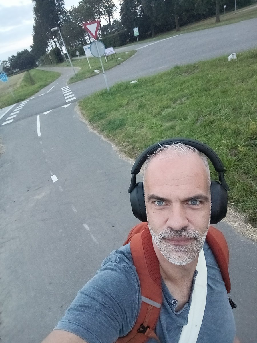 Corné tweet media