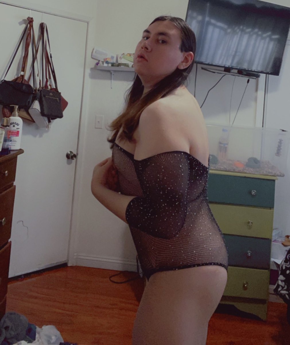 FemBottomLuv's tweet photo. By far my favorite lingerie 🖤 https://t.co/QXZoZ79ovx