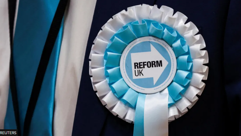 BBCEssex's tweet photo. Two Southend councillors, Tony Cox and Darryl Jones, who were previously part of the Conservative group on the local authority, say they're now joining Reform UK https://t.co/r9yyXDe9dk https://t.co/ym3467IIOs
