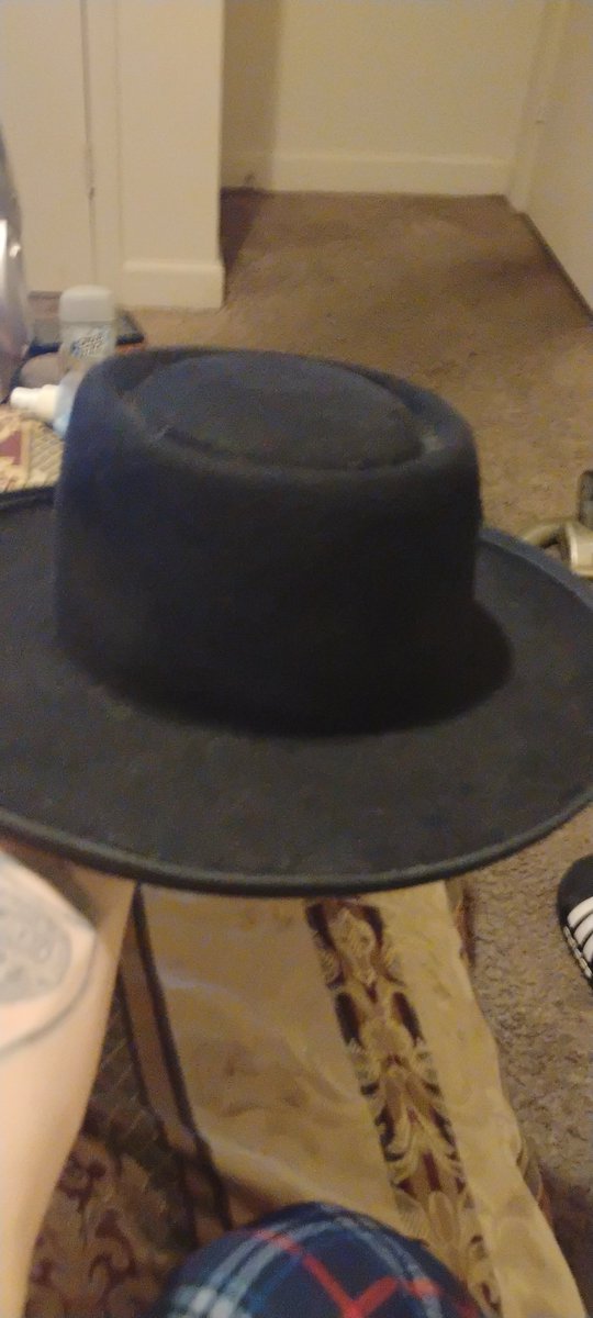 Bossyopp2's tweet image. How can I turn this flat hat into a riding hat