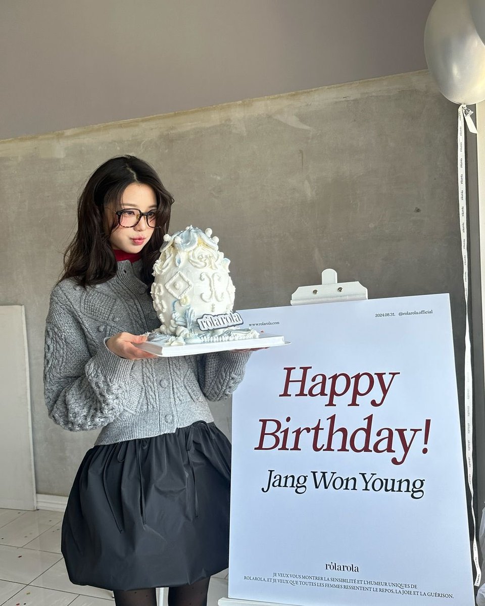 ivepics_'s tweet photo. wonyoung instagram update https://t.co/Cuscvr1DXO