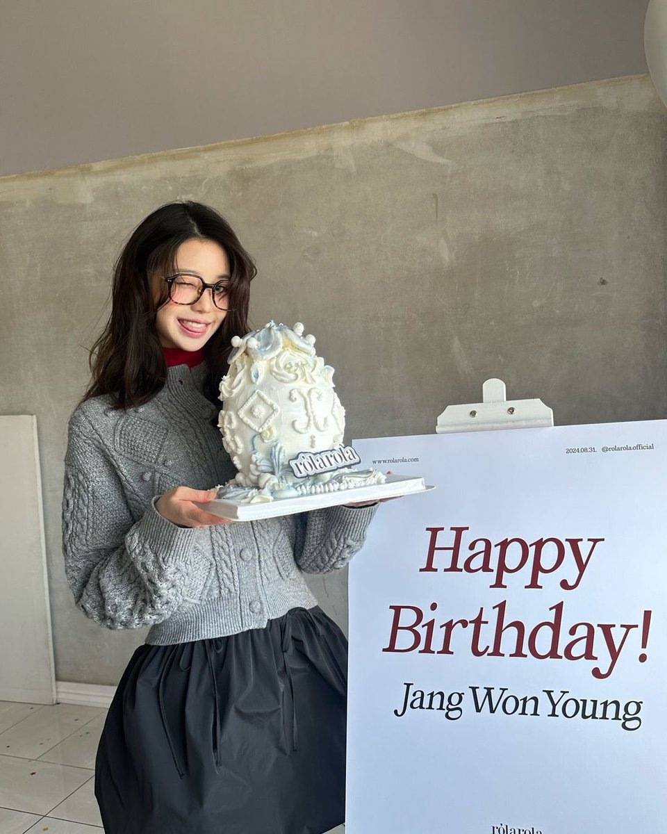 ivepics_'s tweet photo. wonyoung instagram update https://t.co/Cuscvr1DXO