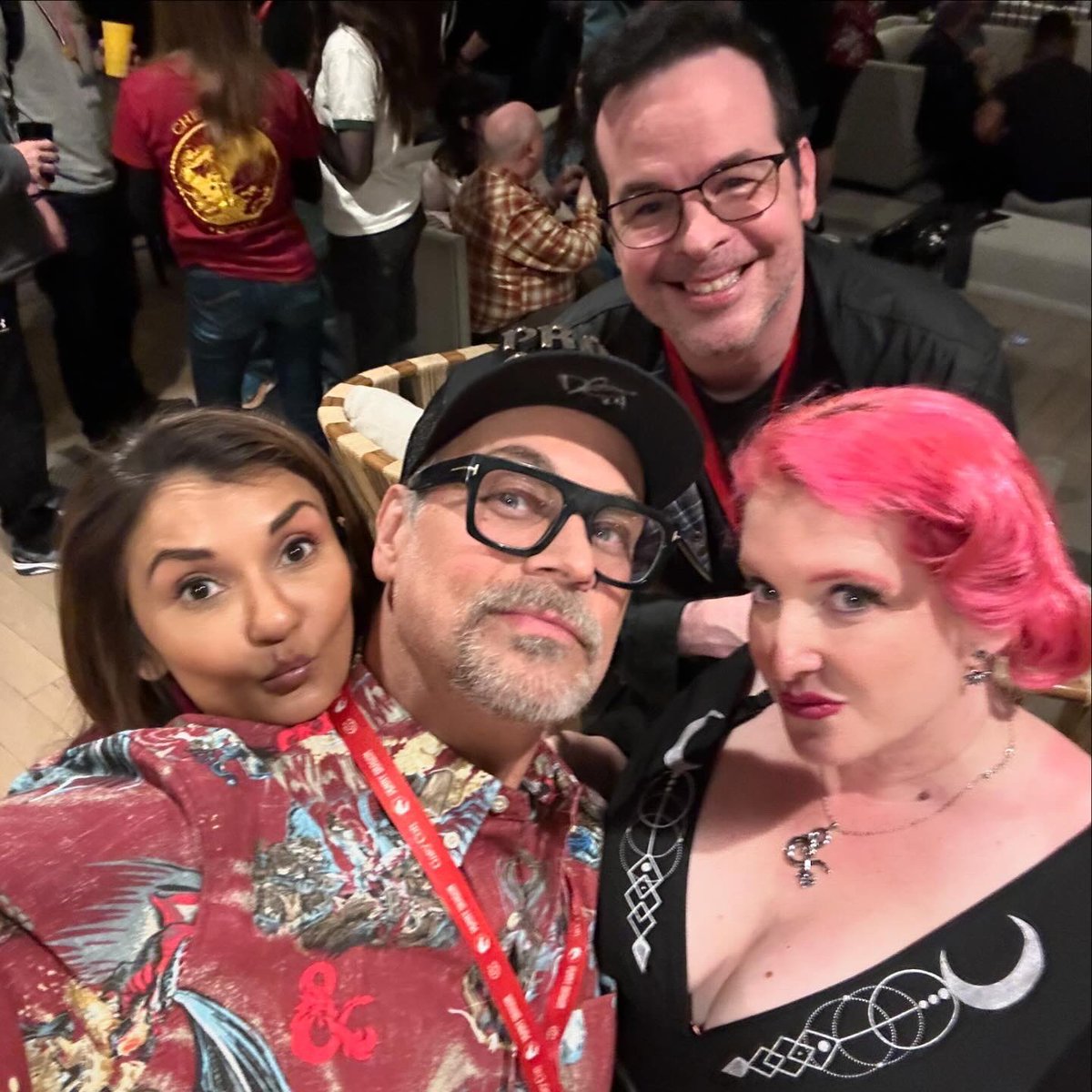 Elisa Teague ⚔️💗⚔️ tweet media