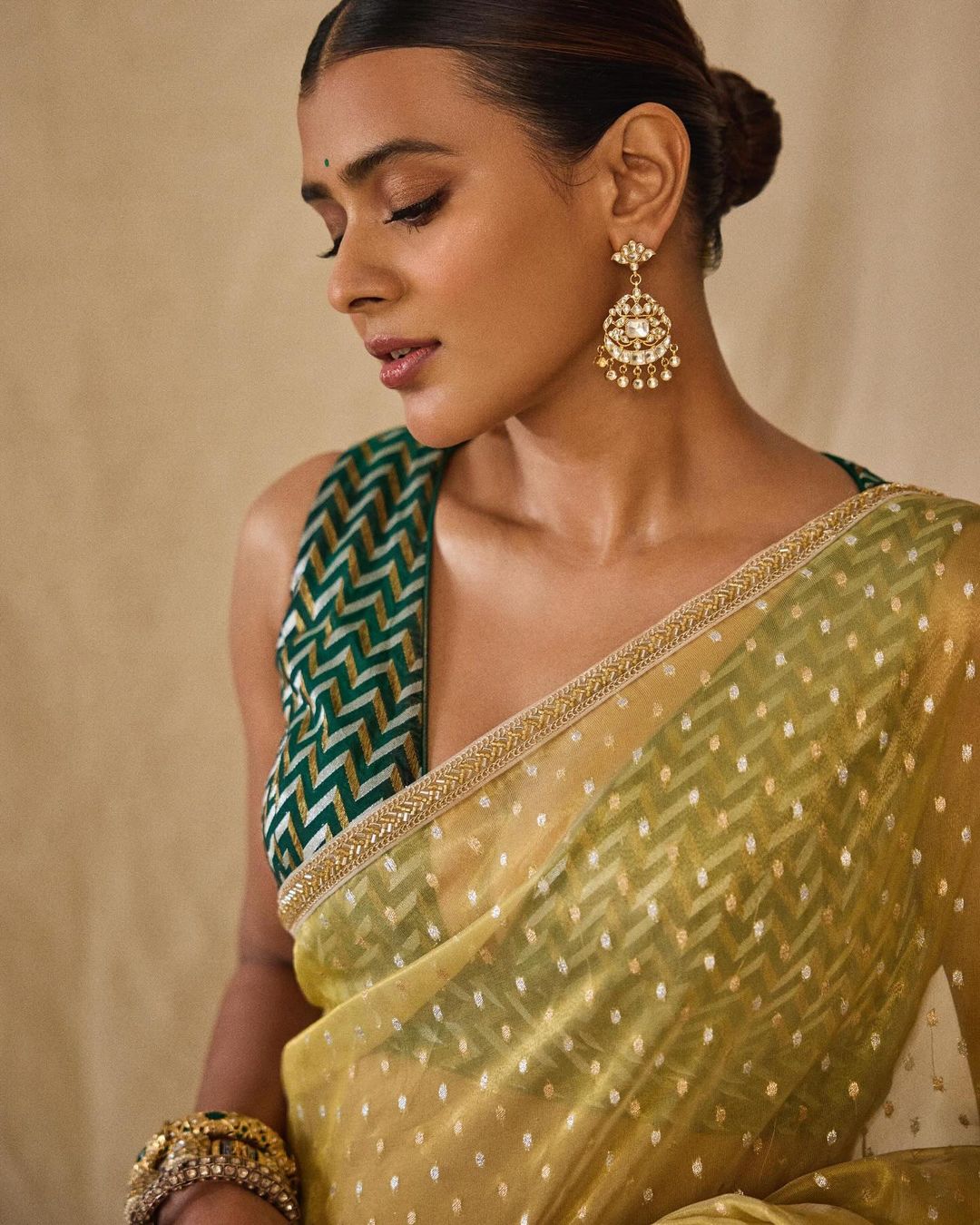 GWSZ8D9XwAIEmEy?format=jpg&name=large