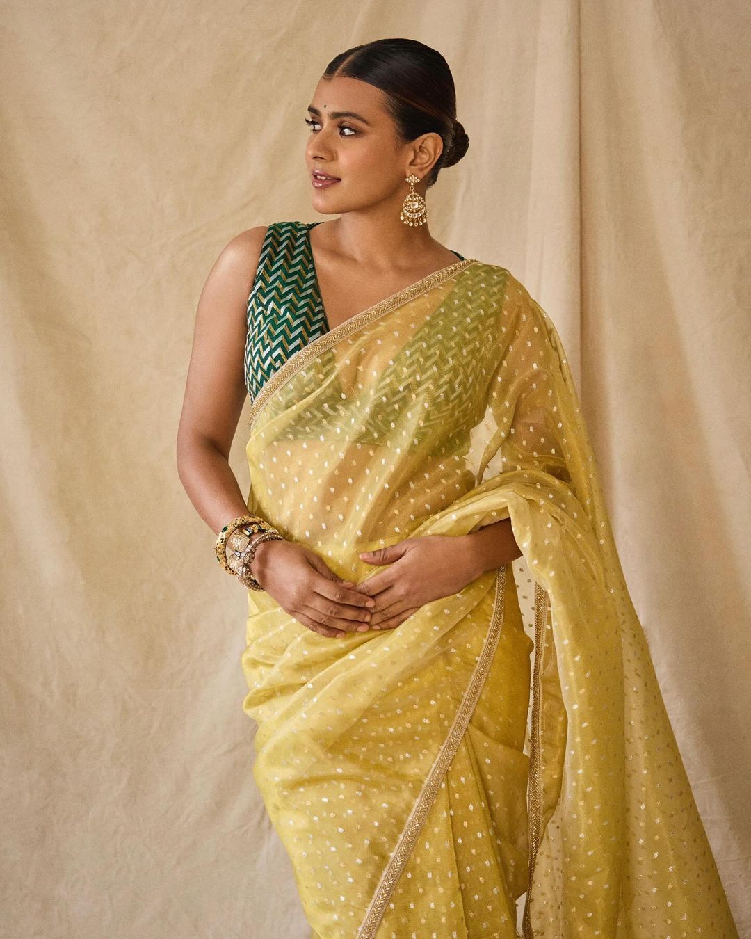 GWSZ8GPbQAI1Nnv?format=jpg&name=large