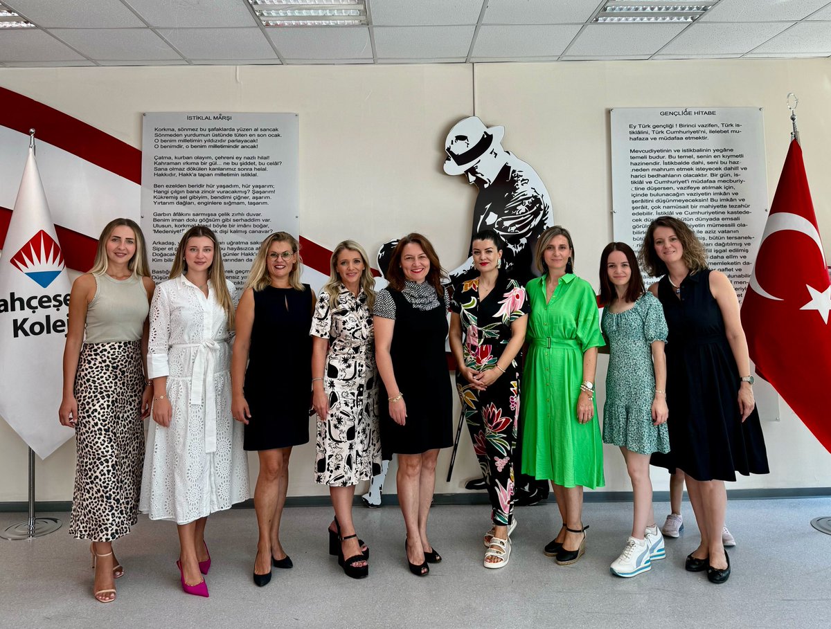 Bu yıl da bizlerin heyecanına eşlik eden beş birinci sınıf şubemizle yeni bir eğitim öğretim yılına yine tarifsiz duygularla başlıyoruz.💫 

Geleceğin fark yaratan bireylerini, liderlerini yetiştirme yolunda ilerlemeye devam…
Biz hazırız❤️💙
<a href="/BursaModernBK/">BahçeşehirBursaModern</a> #BahçeşehirKoleji