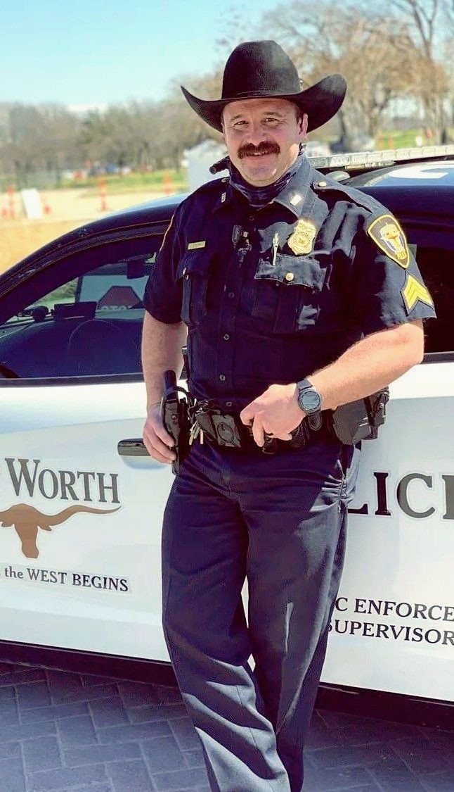 cops_real's tweet photo. https://t.co/8doGzftU60