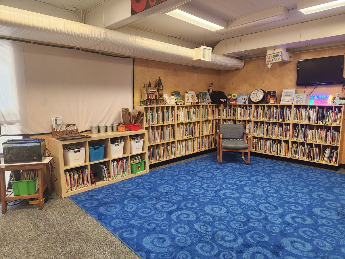 Kdmcarthur11's tweet image. The #LLC at @JamesArdielElem is all set up and ready to greet students on Tuesday. New books displayed. Library fish tank set up.  Excited to meet all the new faces.
#sd36tl #sd36learn #NewSchoolYear #NewBeginnings