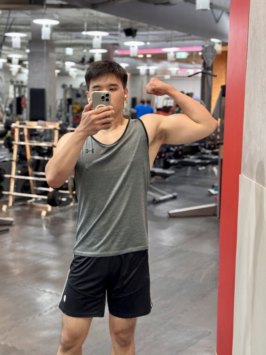 AdoringOpal's tweet photo. Give me some advice. #gymbody #gymmotivation #Thailand #asianguy #asianboy https://t.co/4so5r1iHip