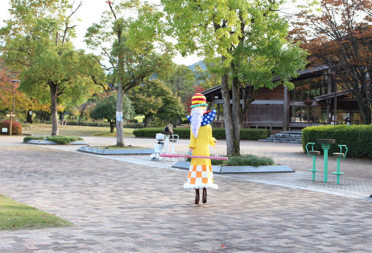 M_mendako's tweet photo. #レイヤーさんはコスプレの時のオフショットを晒して下さい https://t.co/SlWxunr2I8