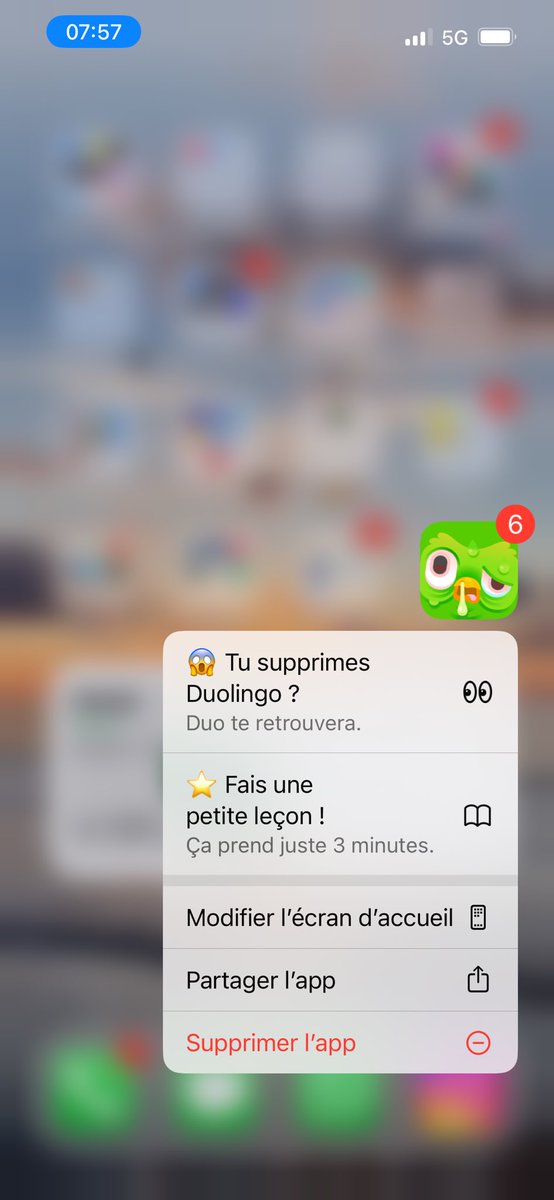 Lcn_Agathe's tweet photo. @llflys Un peu menaçant le petit là https://t.co/6NLkU5Uwhf