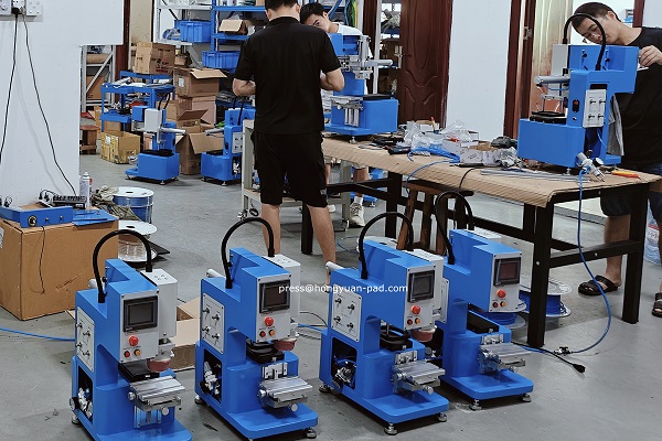 Cindyzhangsj's tweet image. Desktop Pad Printing Machine Export To Brazil #Desktop #PadPrintingMachine #Export #Brazil #printer #padprinter #printing #machine #promotionalproducts #tamponprinter #miniprinter #PersonalizedPrinting #singlecolor hongyuan-pad.com/news/Desktop-P…