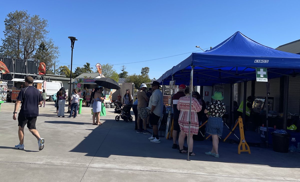 BronFredericks's tweet photo. Always great to see & have a laugh with Rosie Lang! Thank you Rosie from Culturally Informed Practice & all stall holders & performers at the Indigenous Wild Foods Cultural Festival, #Bundamba, #Ipswich. Thanks to We Care & team for organising & @IpswichCouncil for sponsoring! https://t.co/qAZhxEcriK