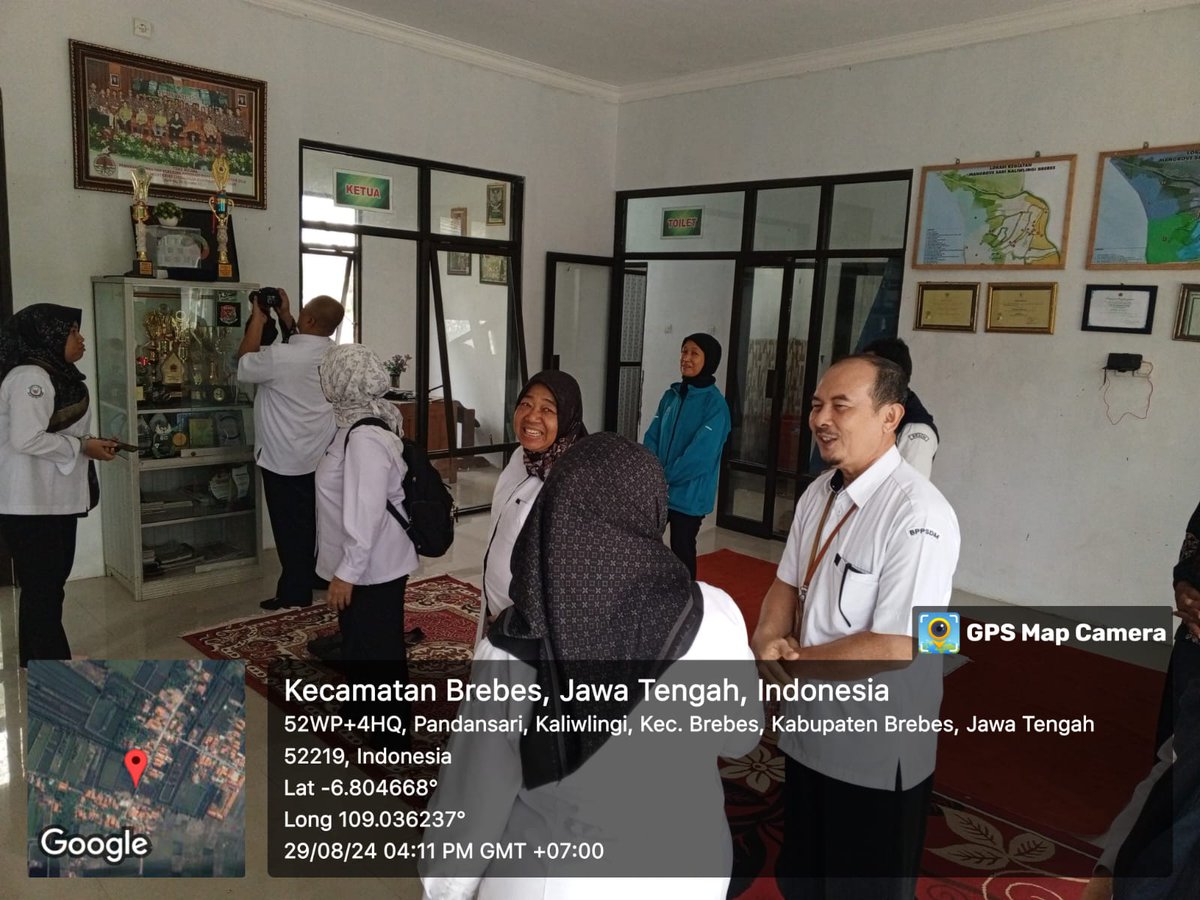 antown_darma's tweet photo. Kamis, 29 Agustus 2024, Anton Sudarmanto, Luhkan Kab. Brebes, Kegiatan  Pendampingan Kunjungan Kapusluh KP di Pokmaswas Jaga Segara di Desa Kaliwlingi 
#GiatLuhkanSatminkalTegal #Brebes  @PKBLU_bp3tegal @dinkanbrebes @bppsdm_kp  @bpsdmpkp https://t.co/vJENcgbxPv